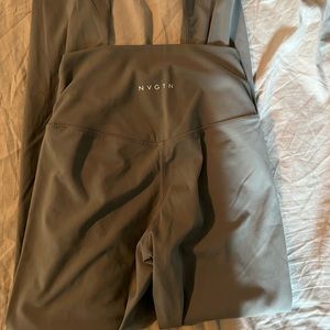 NVGTN signature leggings